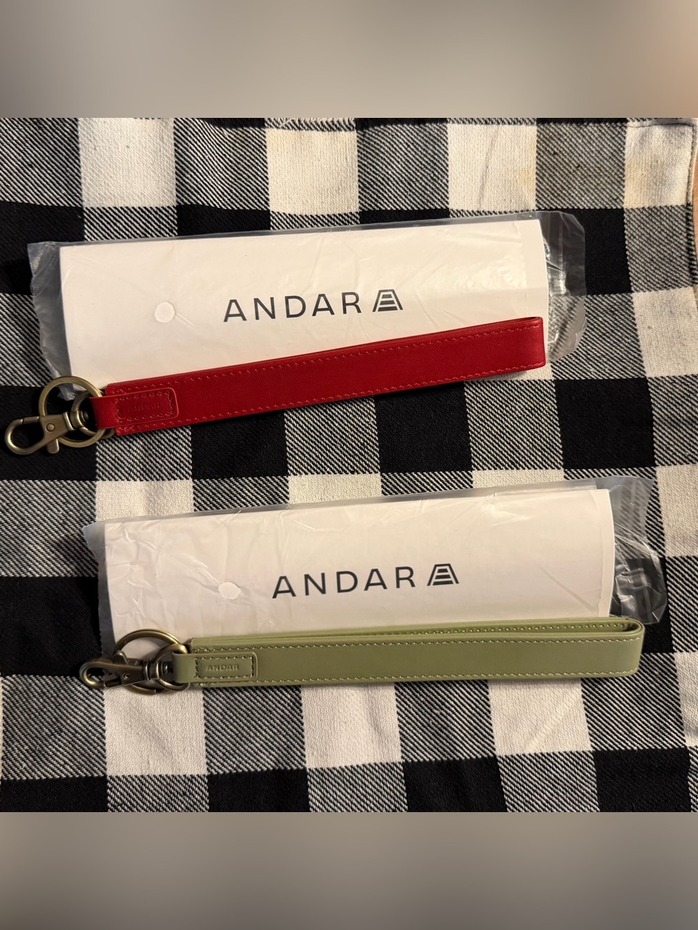 NEW Andar Lo Tethers
